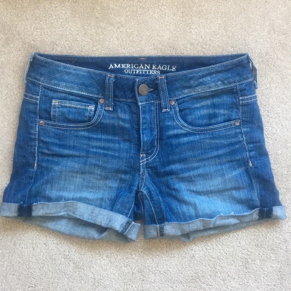 💕 American Eagle Midi Rise Jean Shorts - Picture 1 of 3